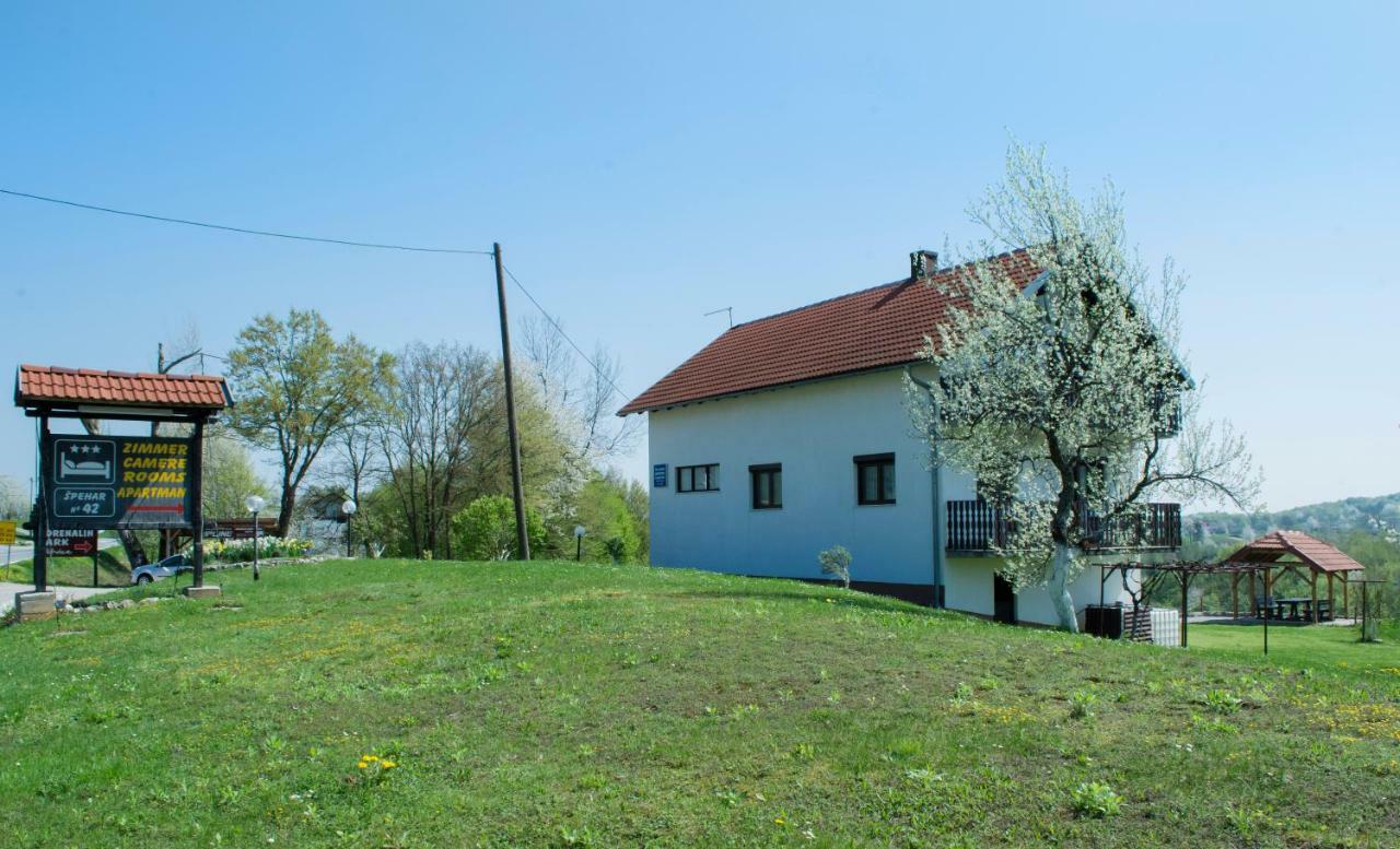 House Spehar Ξενοδοχείο Seliste Dreznicko Εξωτερικό φωτογραφία